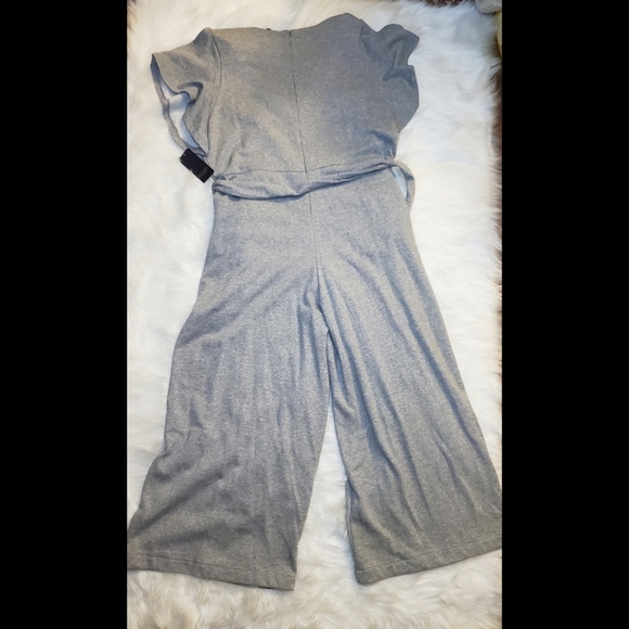 COPY - Rachel Roy Jumpsuit 🔥Final price Drop 🔥🔴 - Picture 3 of 5